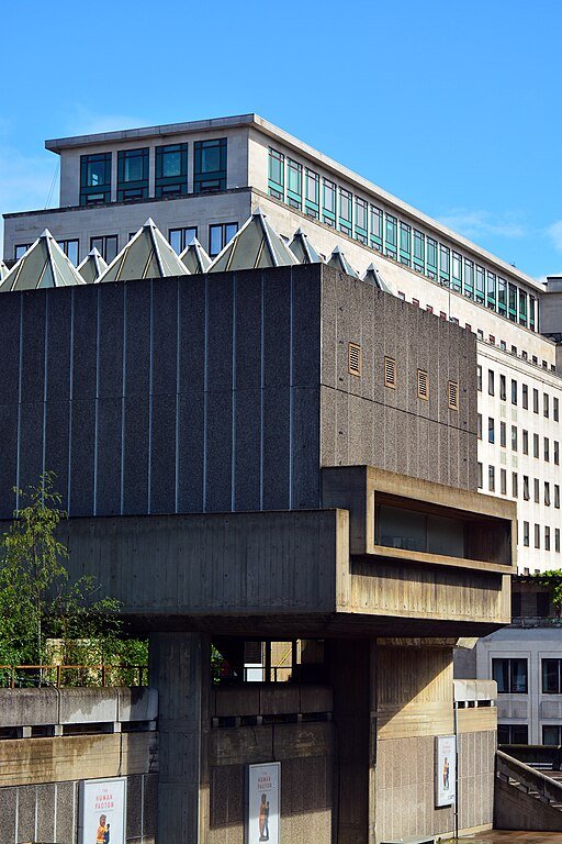 Hayward Gallery by George Rex from London, England, CC BY-SA 2.0